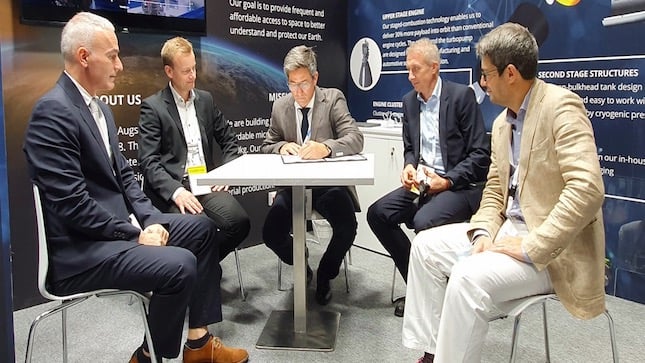 SENER Aeroespacial y Rocket Factory Augsburg firman un acuerdo de lanzamiento